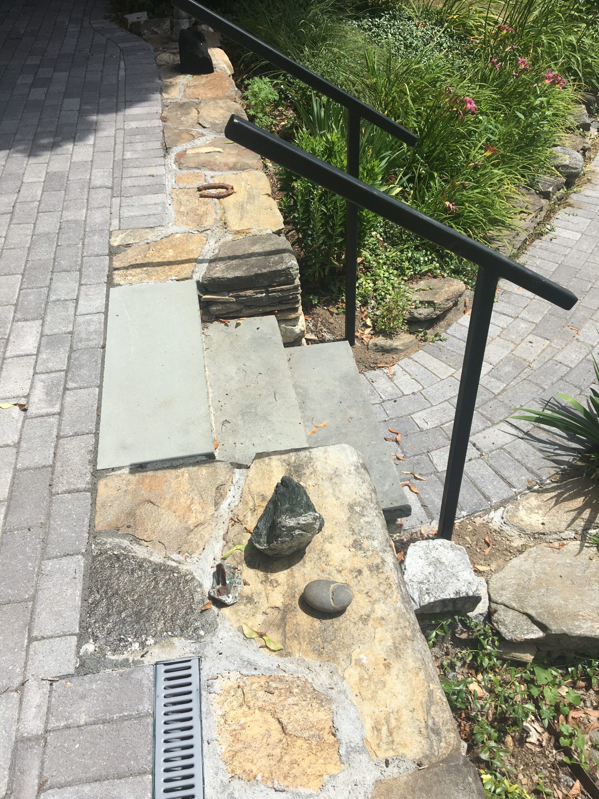 Stone Cladding T Rails TC-Railing-1-2 – SUMMERS EXTERIOR DESIGN